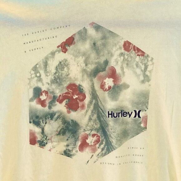 👚Hurley Yellow Short Sleeve Graphic Tee Sz M Excellent Condition! - Picture 3 of 5